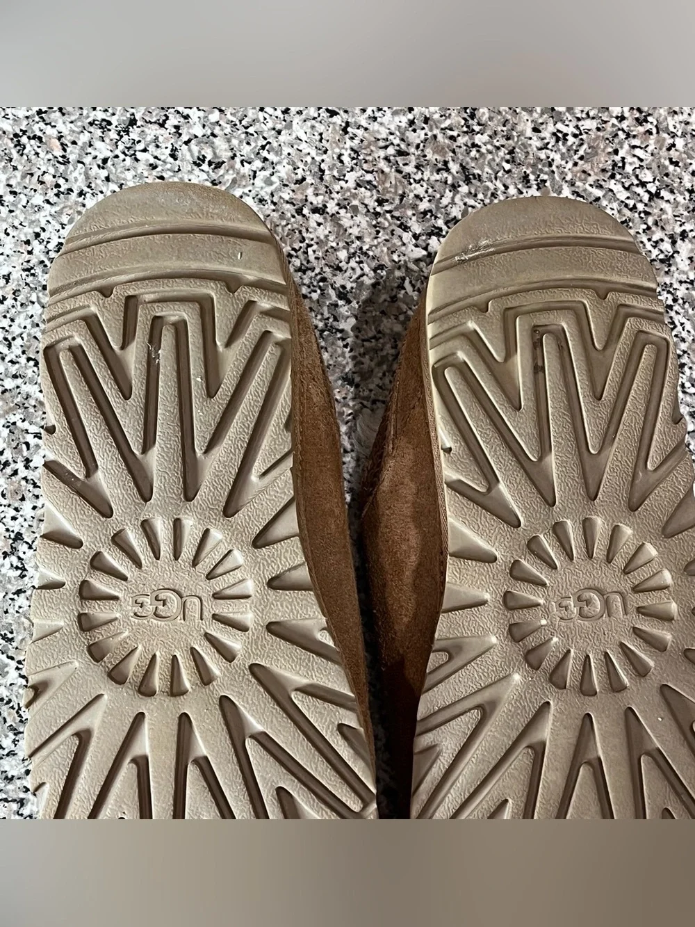 UGG Newman Suede Slippers Mens 9